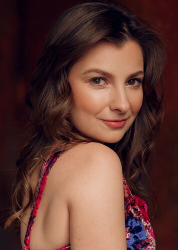 Cassandra Lee Morris photo 1