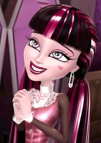 Draculaura photo 4