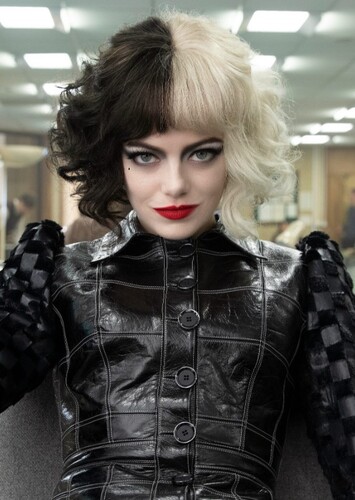 Emma Stone photo 1