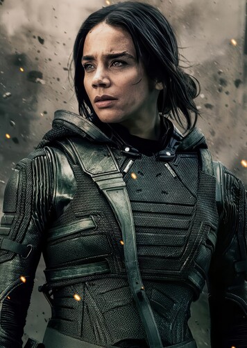 Hannah John-Kamen photo 1