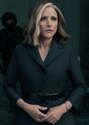 Julia Louis-Dreyfus photo 1