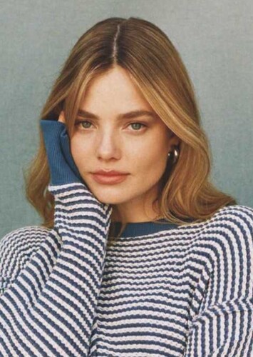 Lara (Young) photo 1