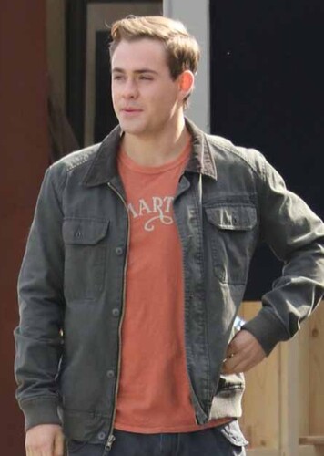 Robin/Red Hood photo 5