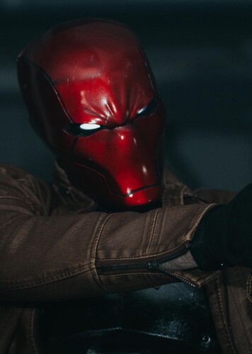 Robin/Red Hood photo 2