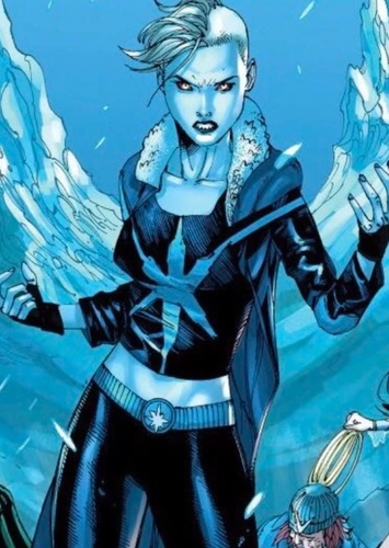 Caitlin Snow photo 1