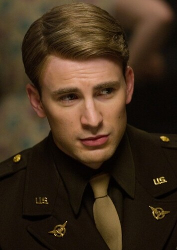 Steve Rogers/Captain America photo 6