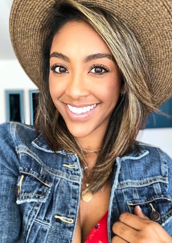 Tayshia Adams
