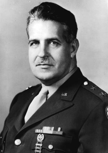 Leslie Groves