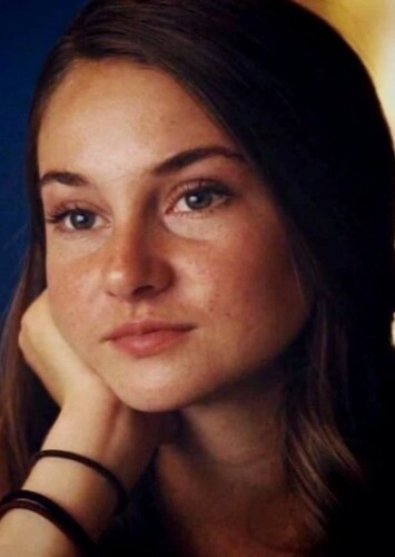 Aimee Finecky