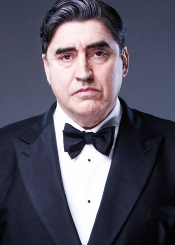 Alfred Molina