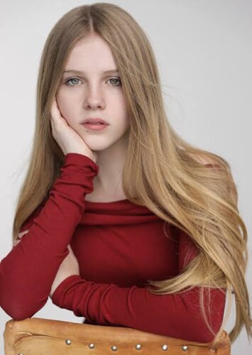 Alyla Browne