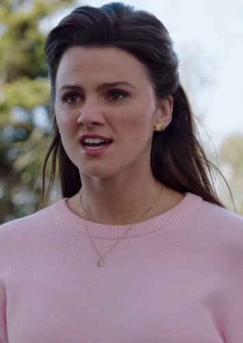 Amelia Jones