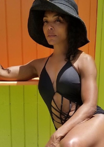 Angela Basset