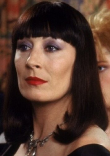 Anjelica Huston