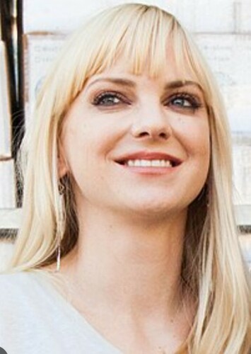 Anna Farris