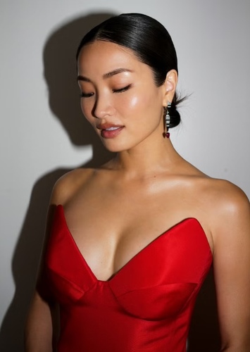 Anna Sawai