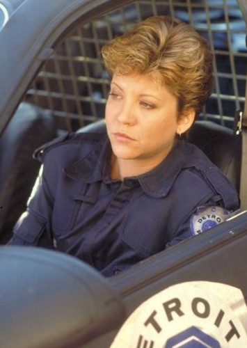 Anne Lewis