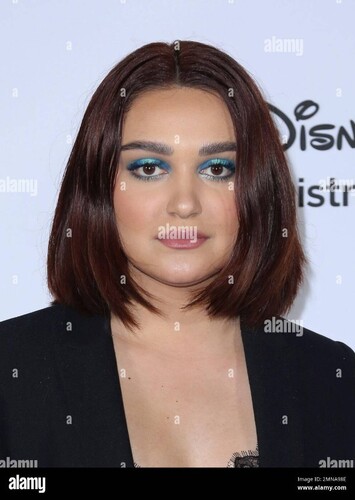 Ariela Barer