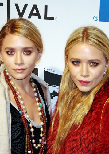 Ashley and Mary Kate Olsen