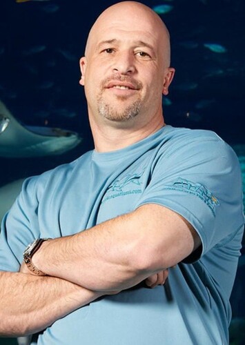 Brett Raymer