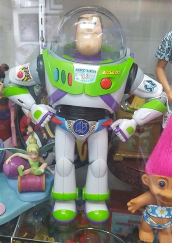 Buzz lightyear/unility bet buzz lightyear