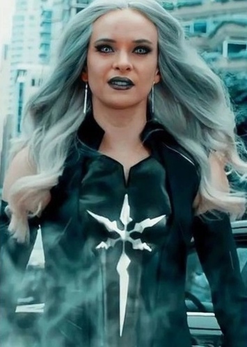 Caitlin Snow