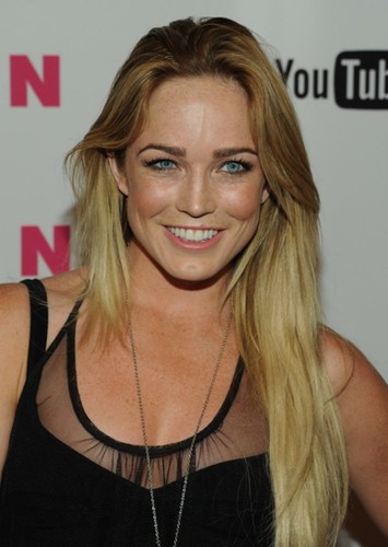 Caity Lotz