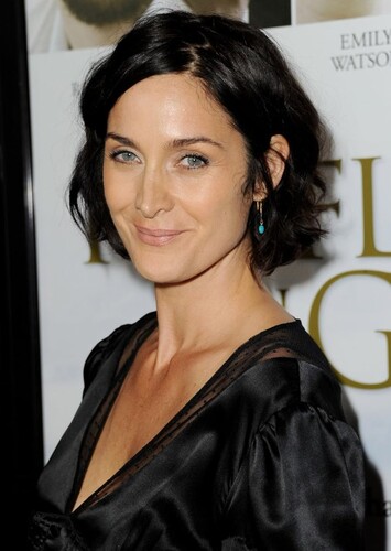 Carrie-Anne Moss