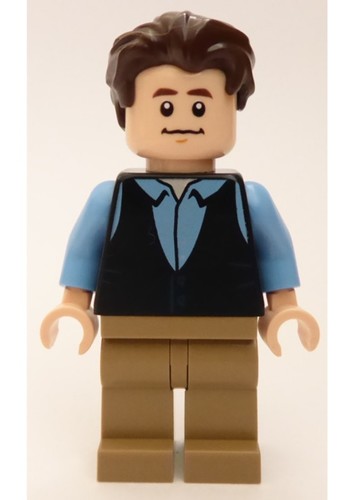 Chandler Bing (voice)