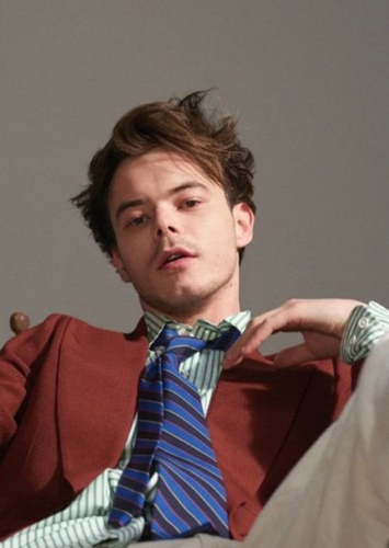 Charlie Heaton