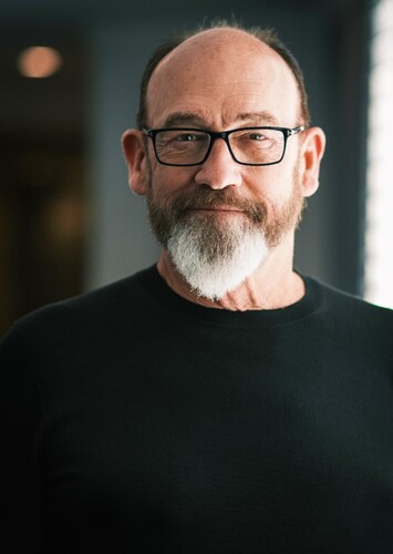 Chuck Russell
