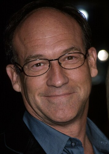 Chuck Russell