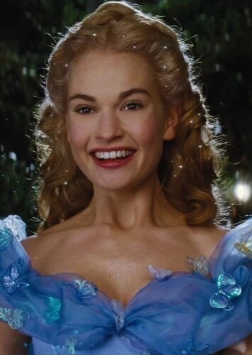 Cinderella (Cinderella 2015)