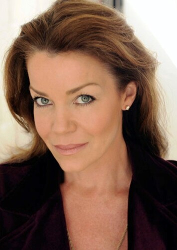 Claudia Christian