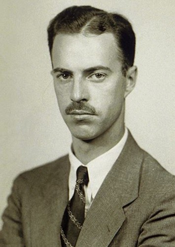 Colin M. MacLeod