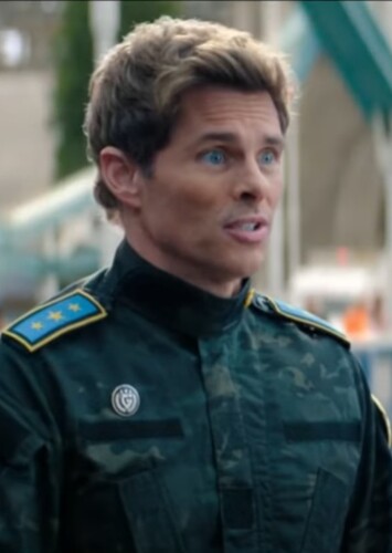 Commander Thomas Wachowski