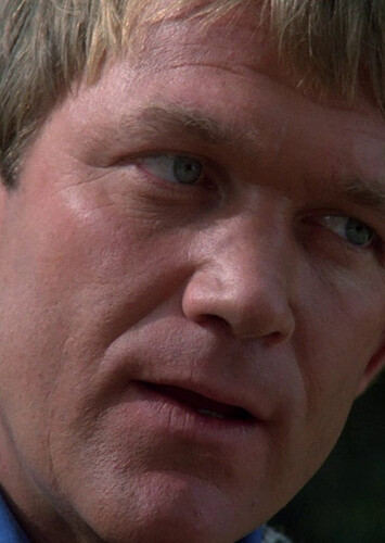 Detective Joe Carlson