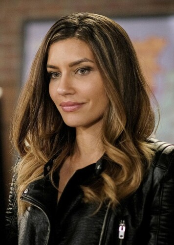 Dinah Drake