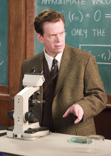 Dr. Curtis Connors
