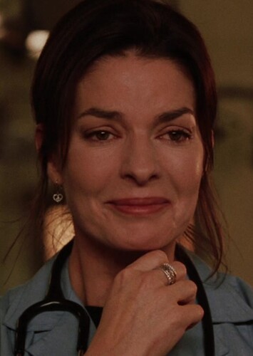 Dr Lucy Hall
