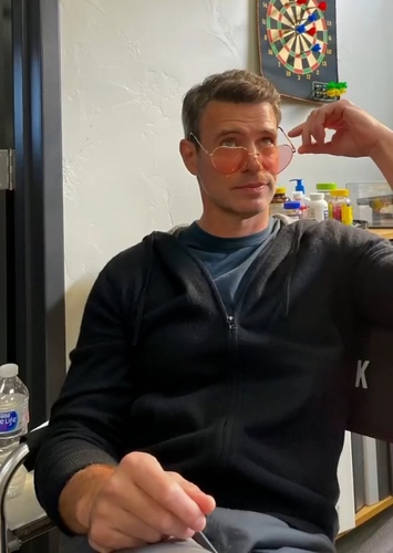 Dr.Scott Roman green