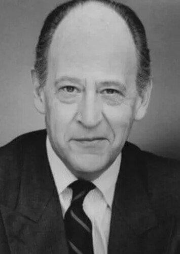Earl Boen