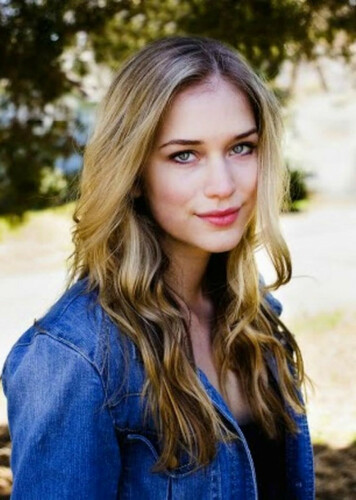 Elizabeth Lail