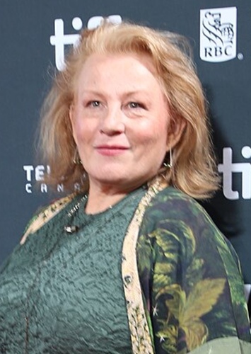 Elizabeth Saunders