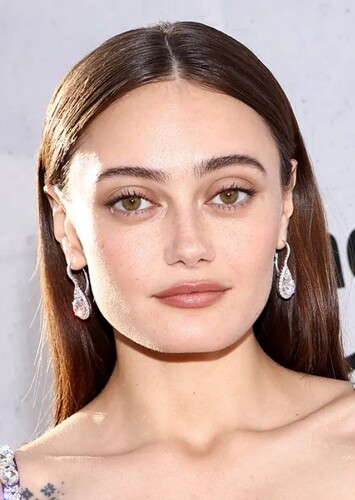 Ella Purnell