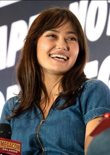 Ella Purnell