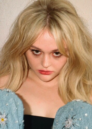 Emily Alyn Lind