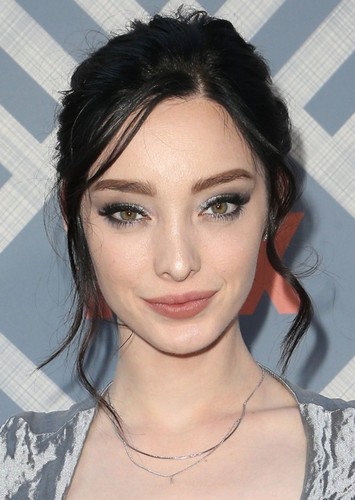 Emma Dumont