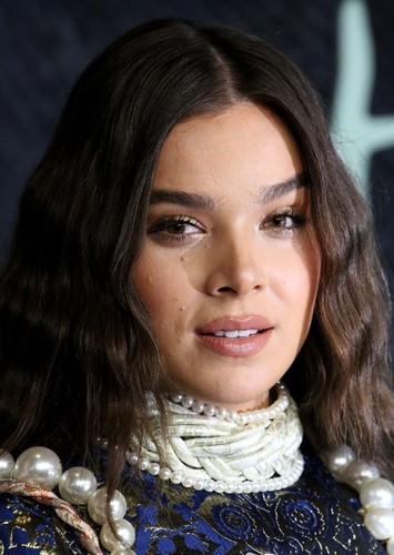 Hailee Steinfeld