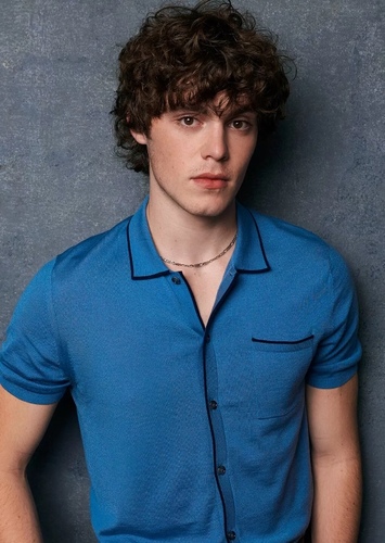Hendry Lowe